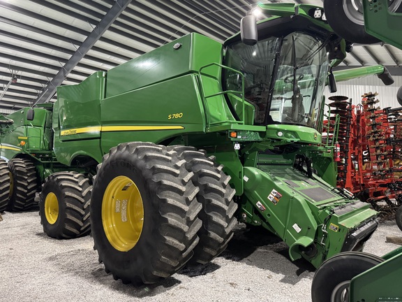 Photo of 2023 John Deere S780