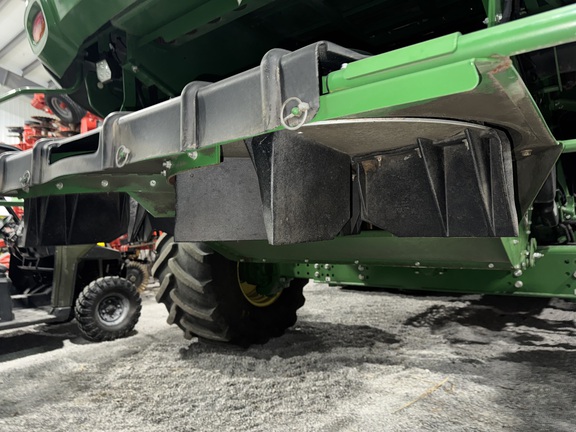 Photo of 2023 John Deere S780