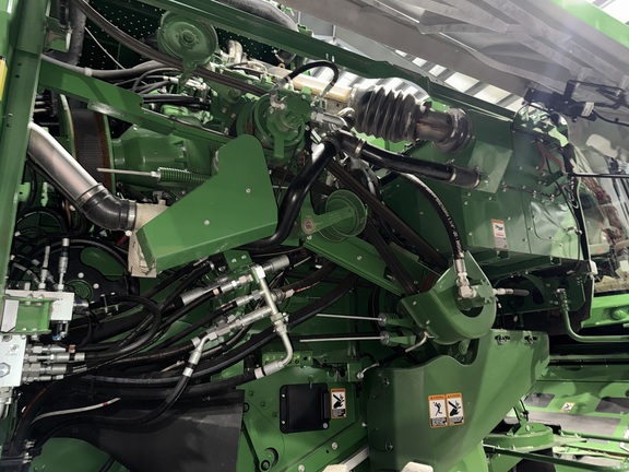 Photo of 2023 John Deere S780