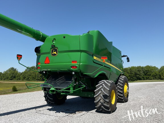 Photo of 2023 John Deere S780