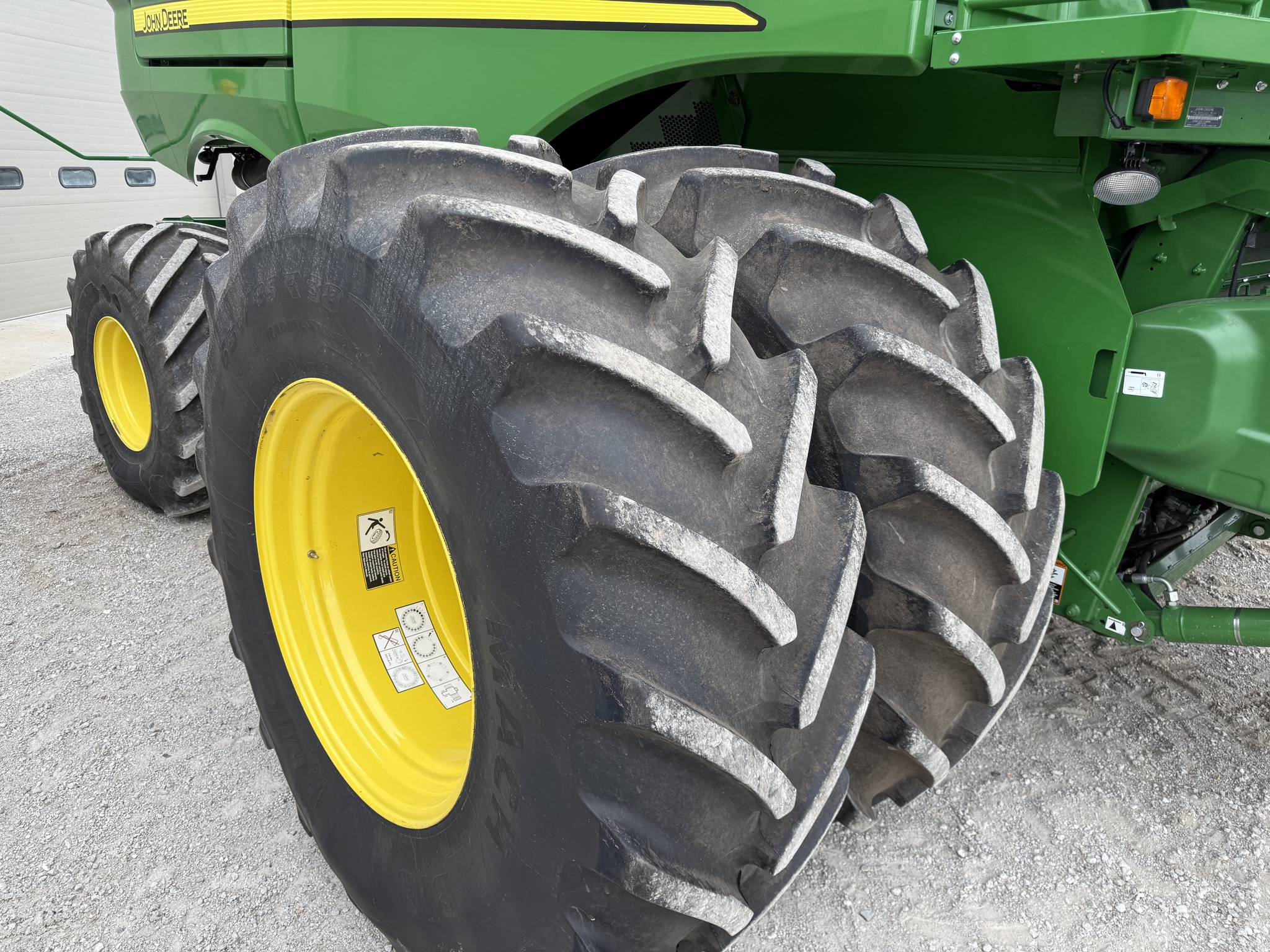  2021 John Deere S780 at Heritage Tractor in Pontiac, IL