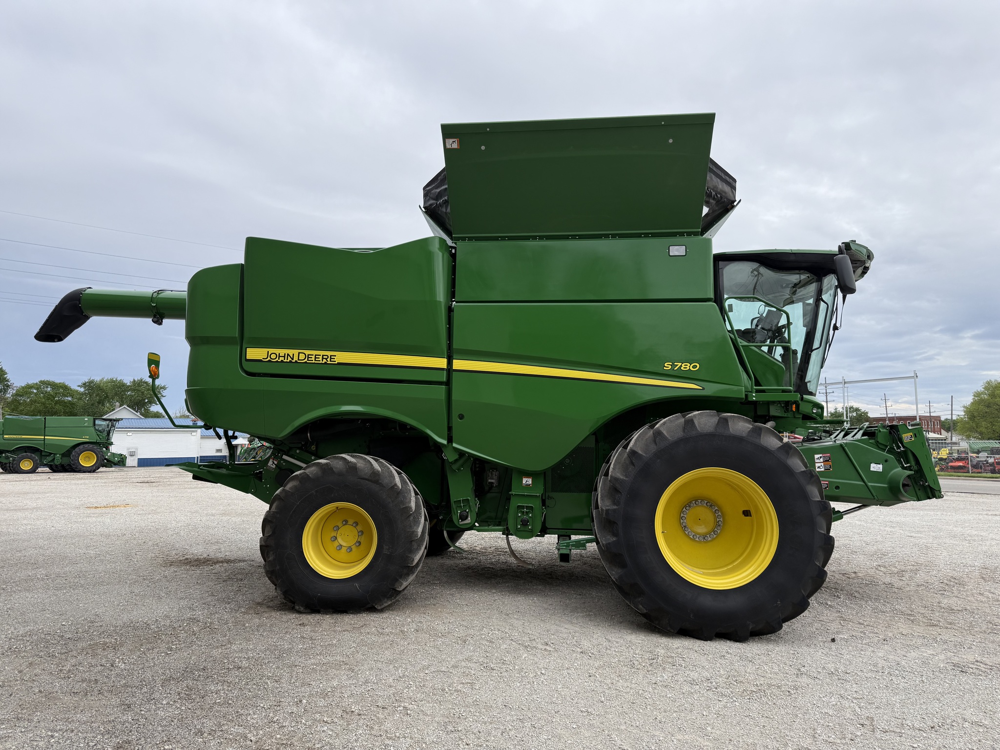  2021 John Deere S780 at Heritage Tractor in Pontiac, IL