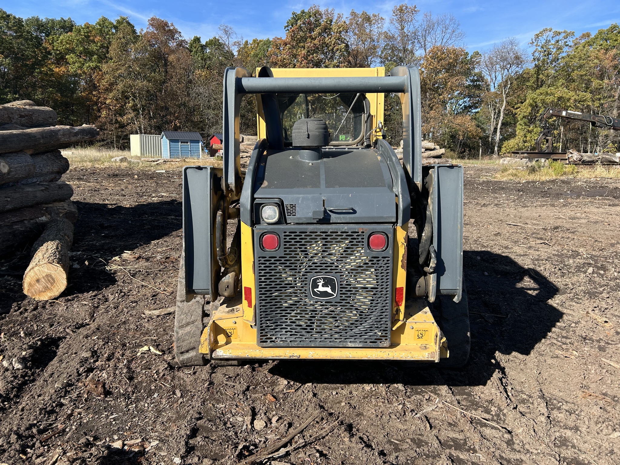 2015 John Deere 333E Image 4