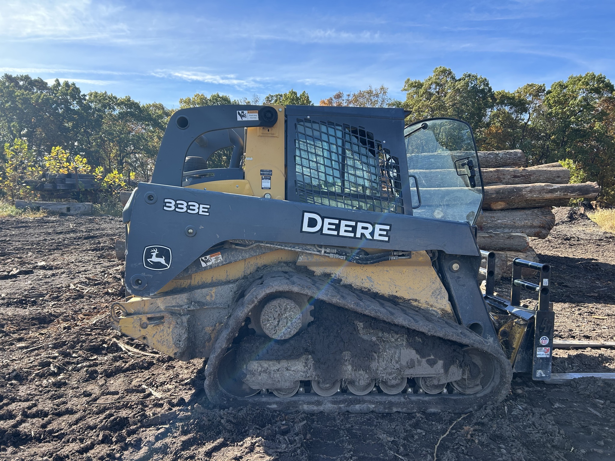 2015 John Deere 333E Image 6