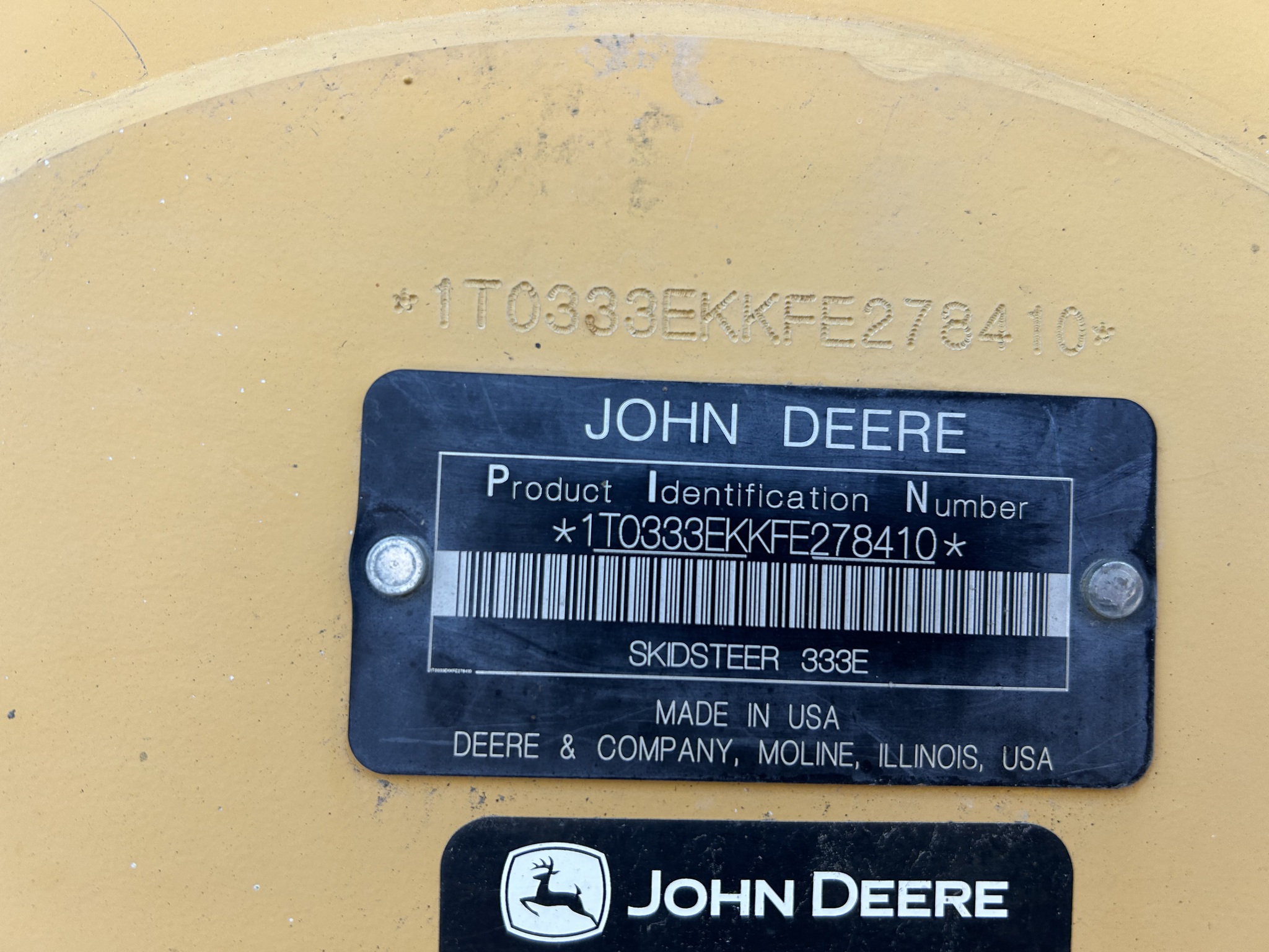 2015 John Deere 333E Image 9