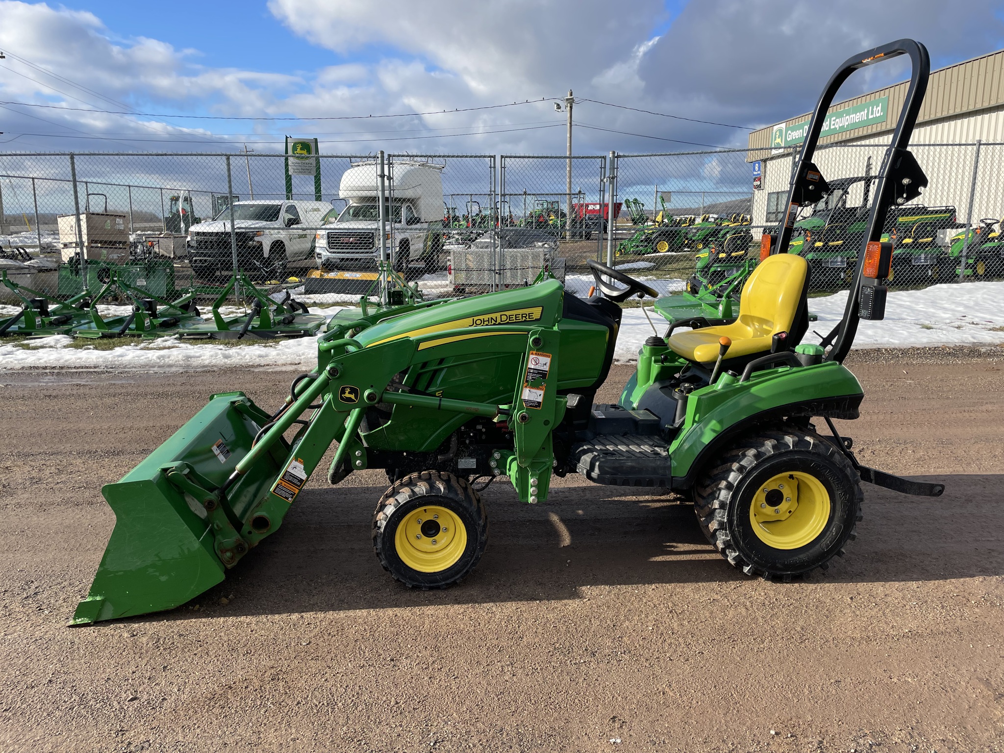 2014 John Deere 1023E Image 2