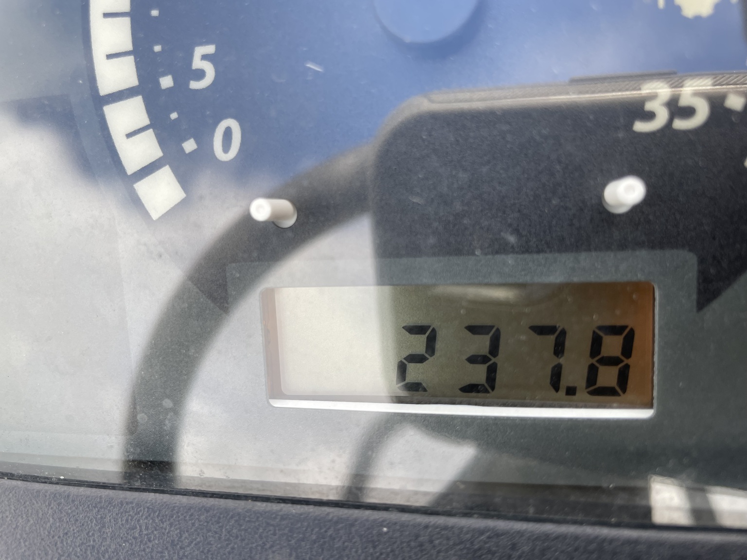 2014 John Deere 1023E Image 10