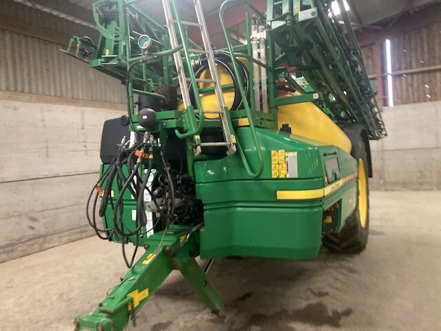 2013 John Deere R952i