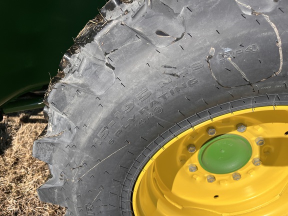 2025 John Deere 3046R - Photo18