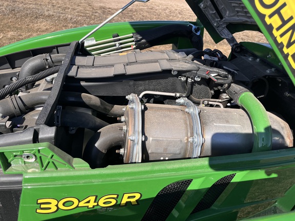 2025 John Deere 3046R - Photo21