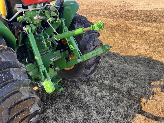 2025 John Deere 3046R - Photo26