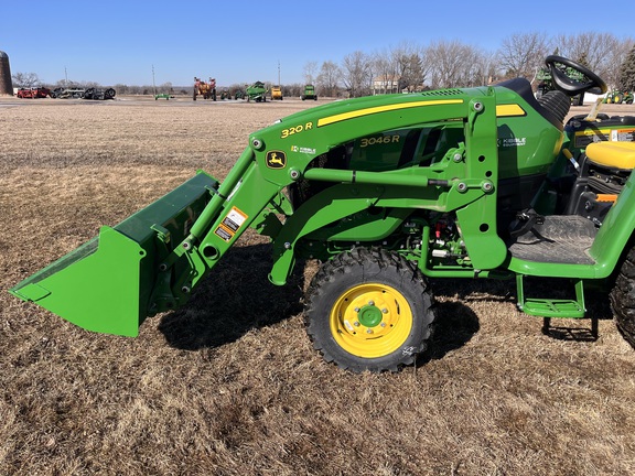 2025 John Deere 3046R - Photo30