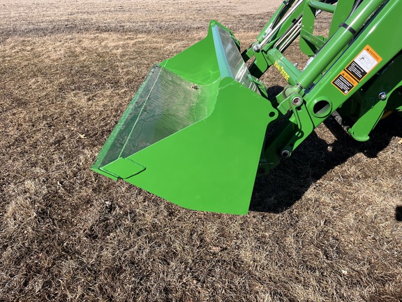 2025 John Deere 3046R - Photo31