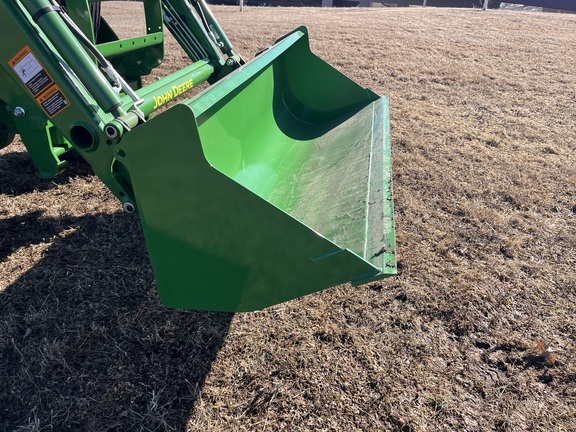 2025 John Deere 3046R - Photo34