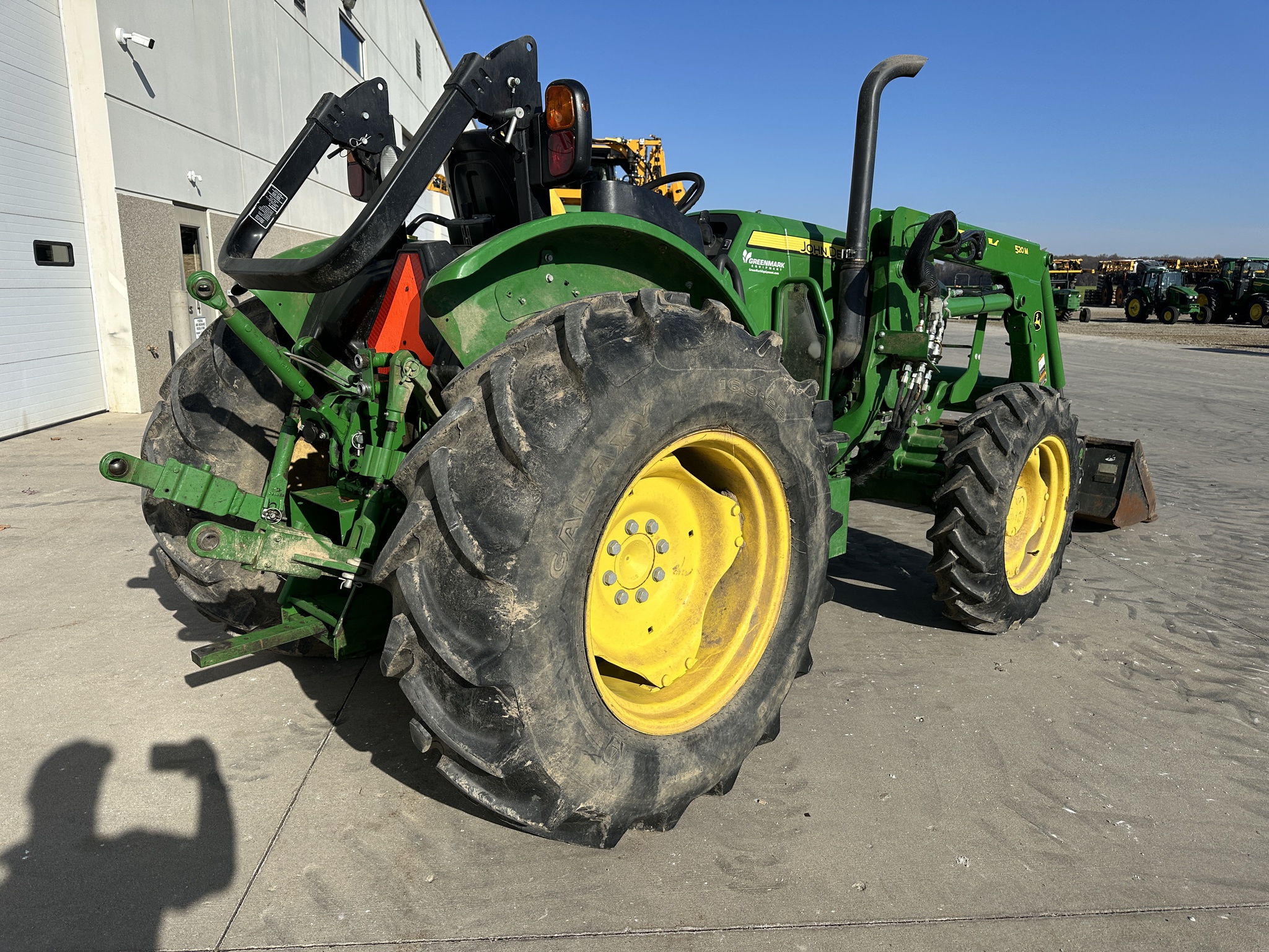 2021 John Deere 5065E Image 3