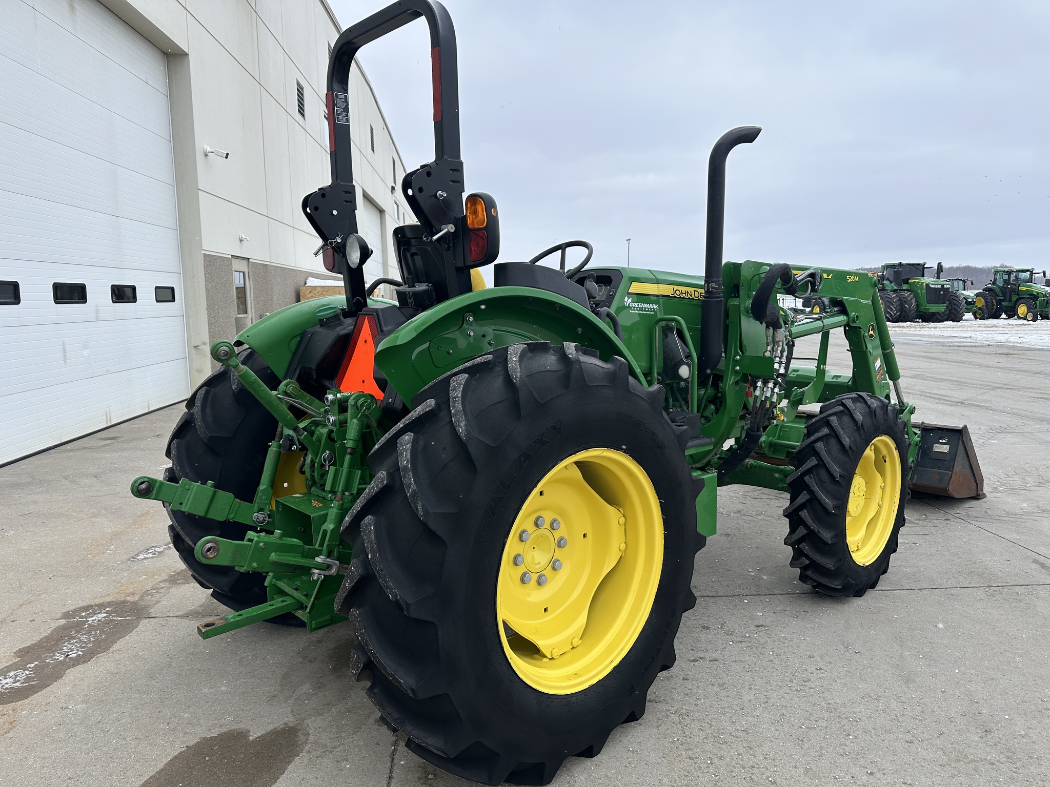 2021 John Deere 5065E Image 3