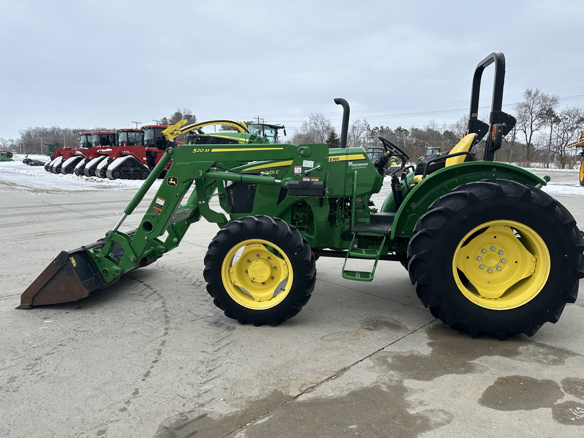 2021 John Deere 5065E Image 6