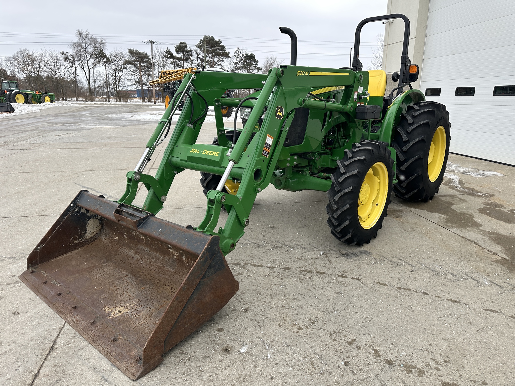 2021 John Deere 5065E Image 7