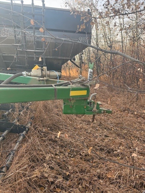 2002 John Deere 2400 Image 12