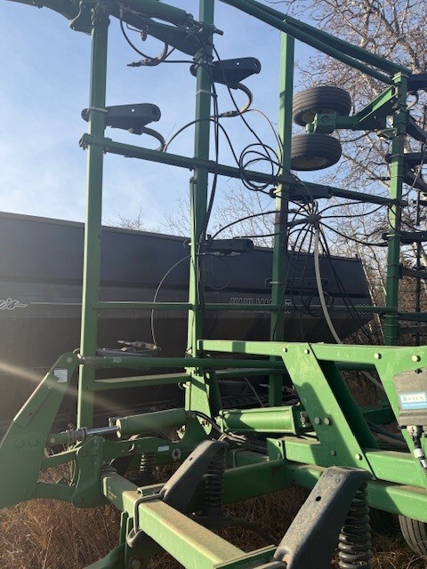 2002 John Deere 2400 Image 2