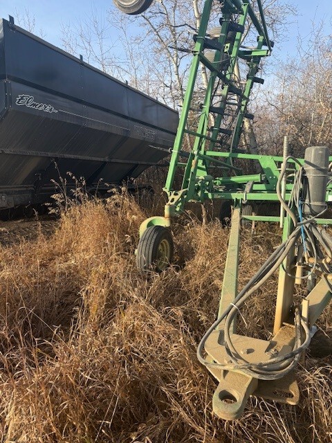 2002 John Deere 2400 Image 8