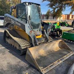 2022 John Deere 331G Image 4