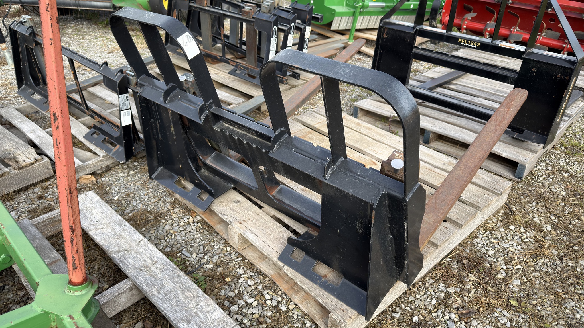 Horst Welding 5500lb pallet forks Image 3