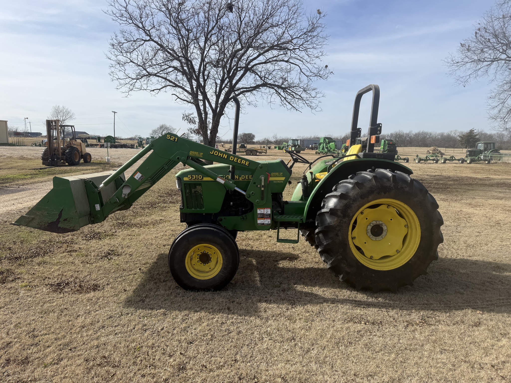 2000 John Deere 5310 Image 6