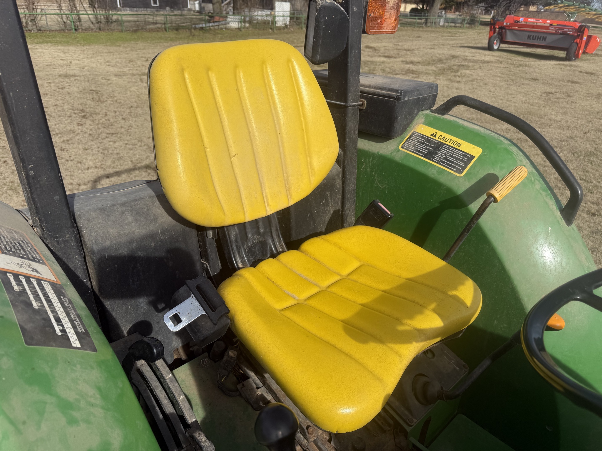 2000 John Deere 5310 Image 12