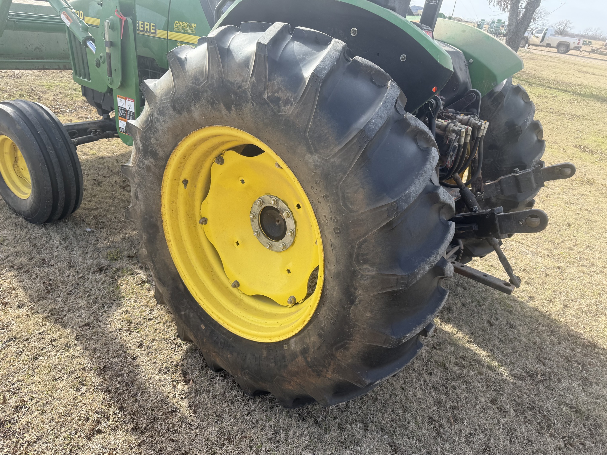 2000 John Deere 5310 Image 15