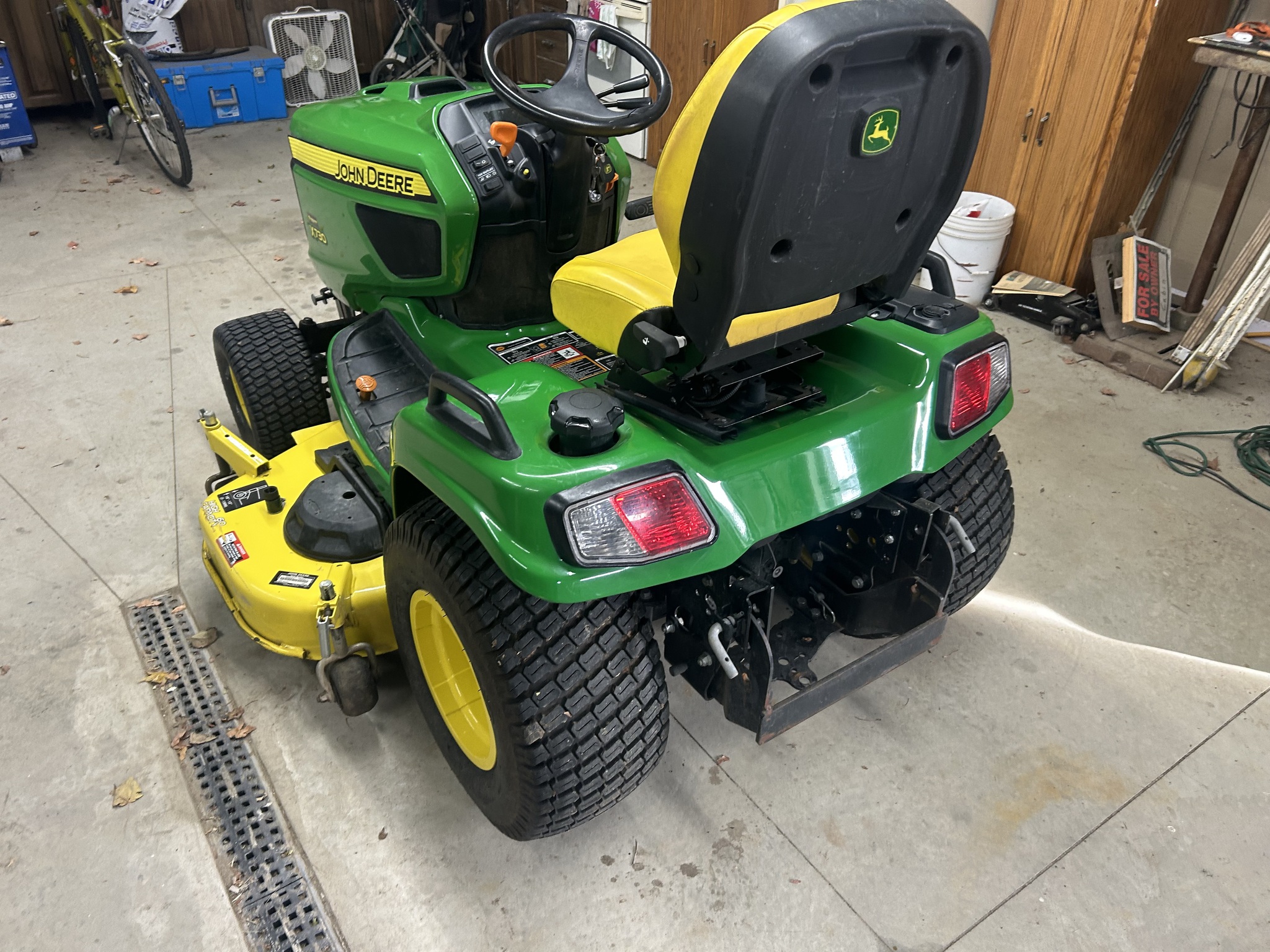 2021 John Deere X730 Image 2