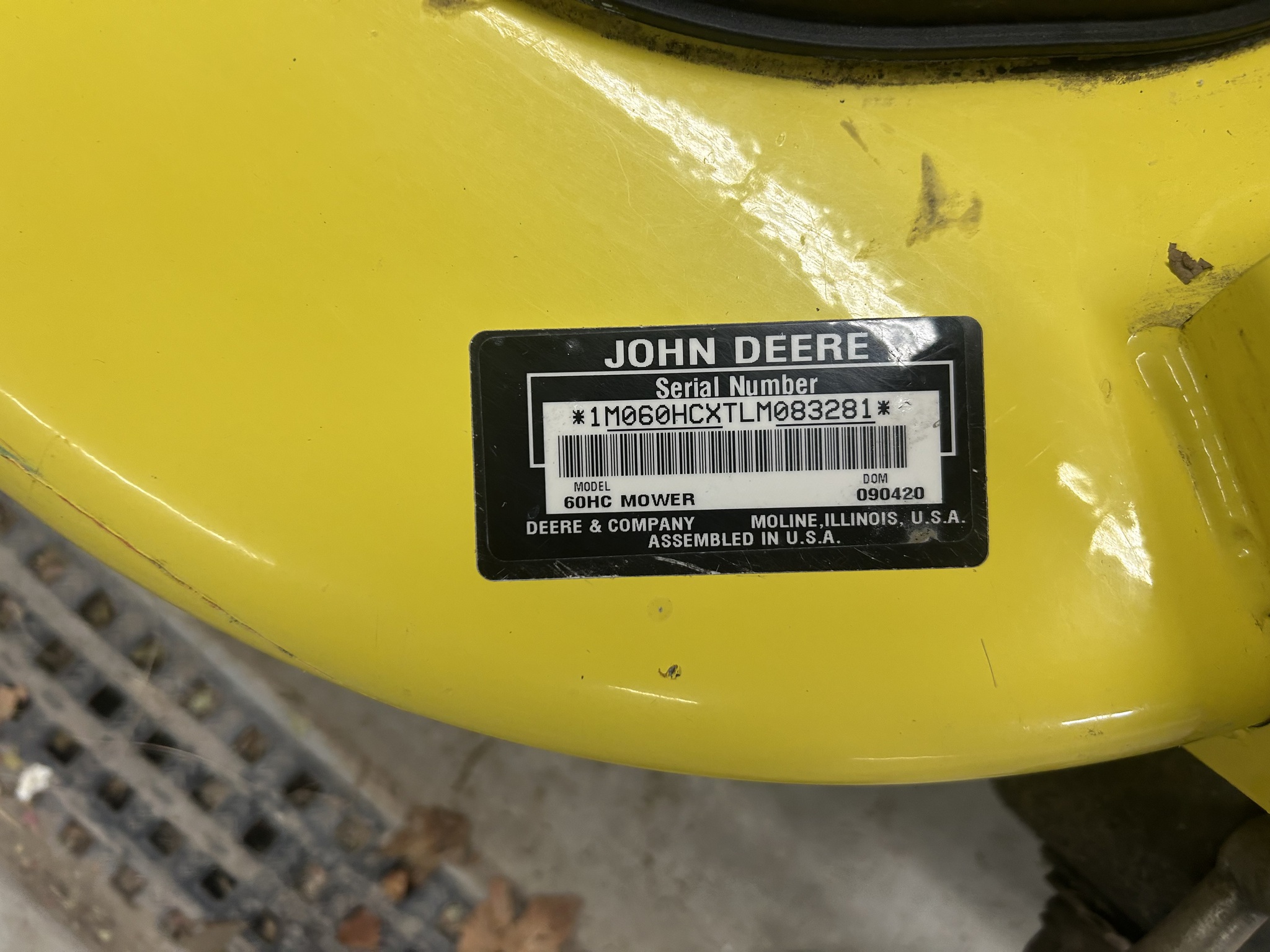 2021 John Deere X730 Image 8