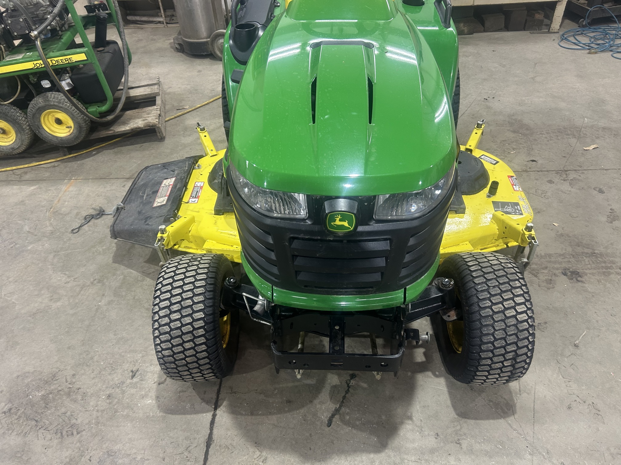 2021 John Deere X730 Image 11