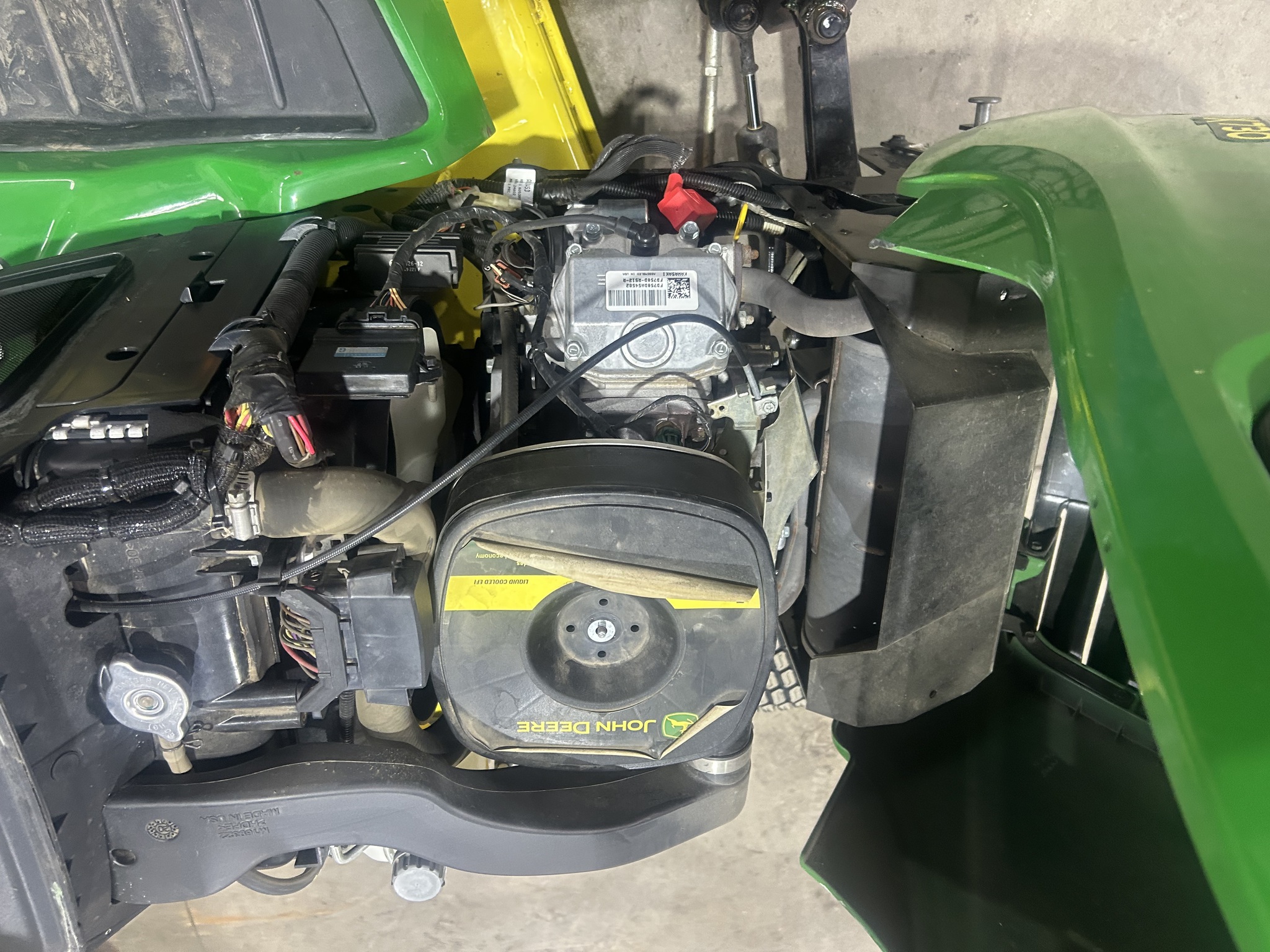 2021 John Deere X730 Image 16