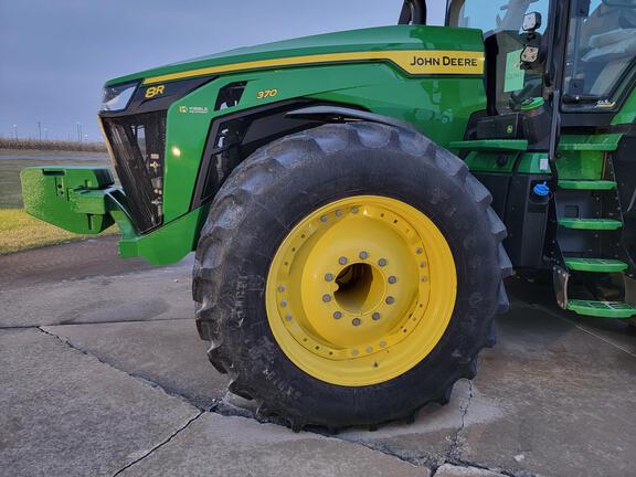 2025 John Deere 8R 370 - Photo8