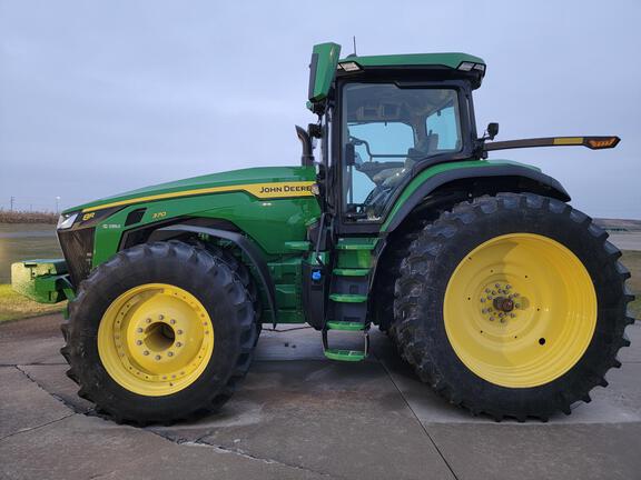 2025 John Deere 8R 370 - Photo9
