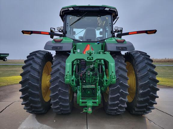 2025 John Deere 8R 370 - Photo10