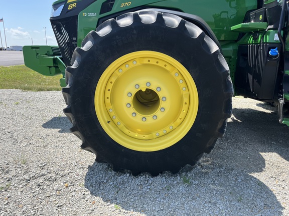 2025 John Deere 8R 370 - Photo9