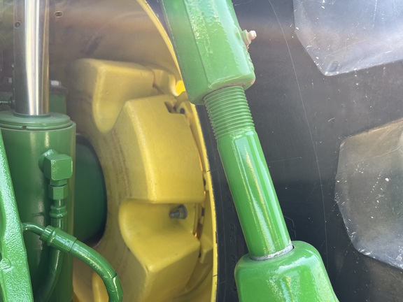 2025 John Deere 8R 370 - Photo18