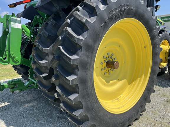 2025 John Deere 8R 370 - Photo17