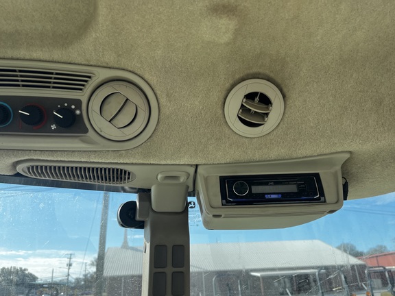 2019 John Deere 5100E Photo 8