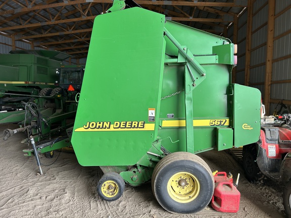  John Deere 567