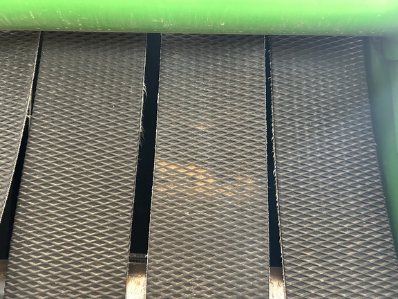 2001 John Deere 567 - Photo20