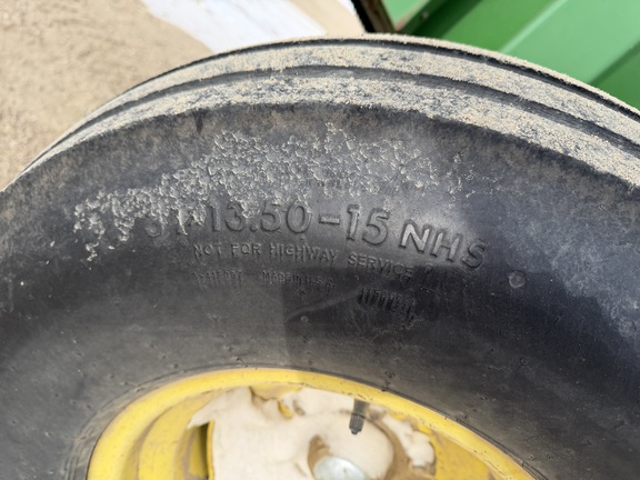 2001 John Deere 567 - Photo12