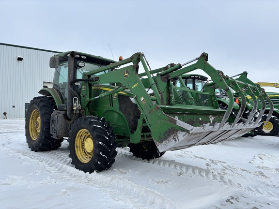 Used 2011 John Deere 7200R Row Crop Tractors at Horizon Ag & Turf in Lloydminster, AB - Photo5