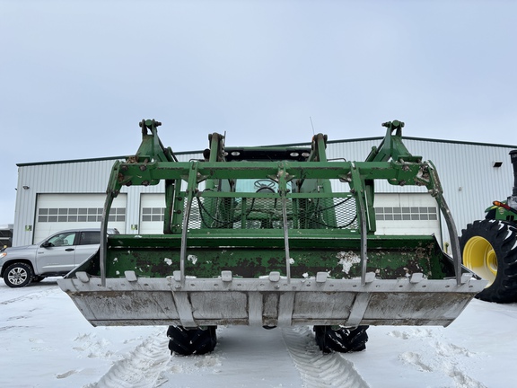 Used 2011 John Deere 7200R Row Crop Tractors at Horizon Ag & Turf in Lloydminster, AB - Photo7