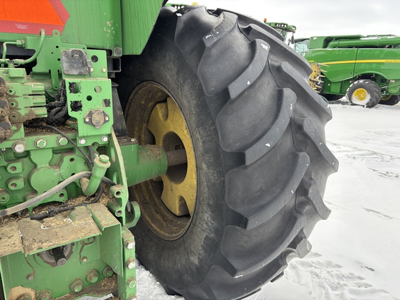 Used 2011 John Deere 7200R Row Crop Tractors at Horizon Ag & Turf in Lloydminster, AB - Photo9