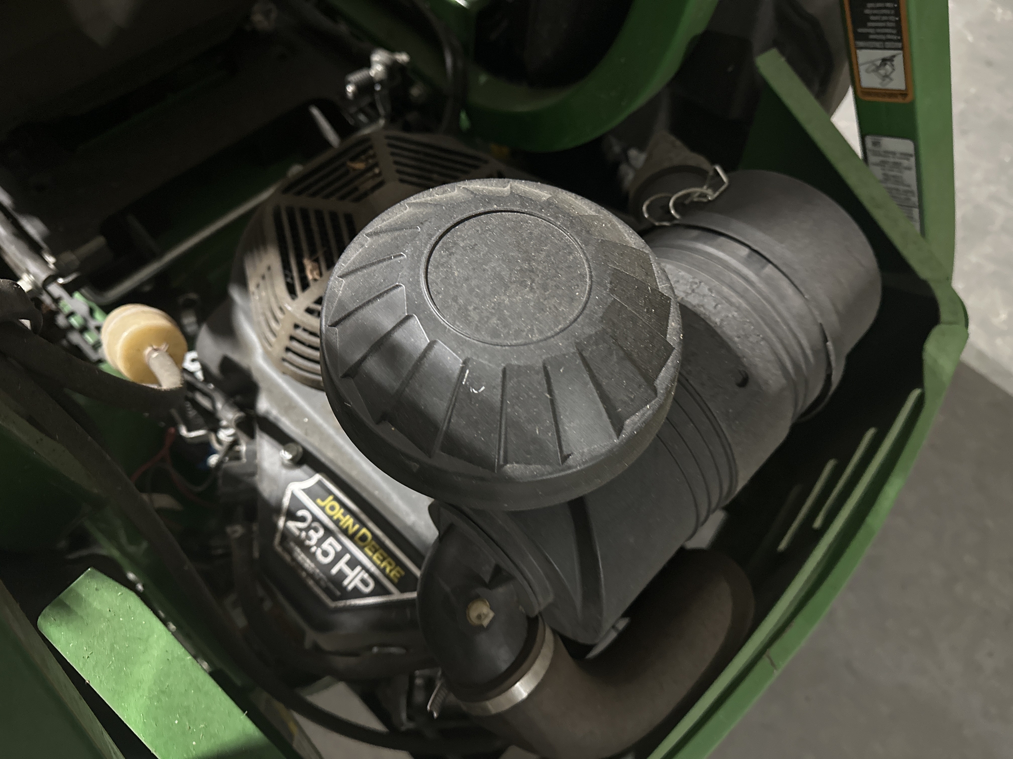 2023 John Deere Z920M Image 12