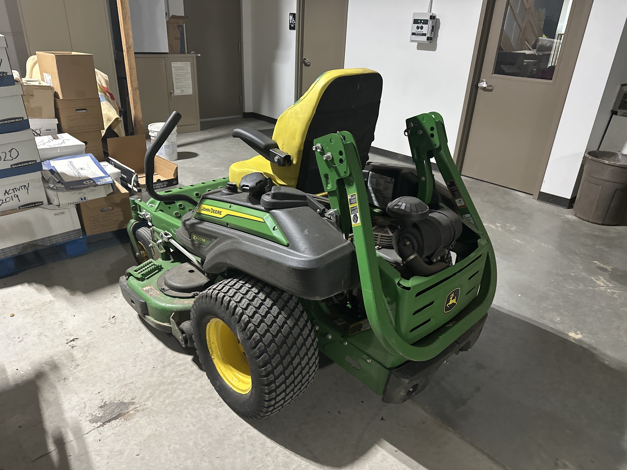 2023 John Deere Z920M Image 3