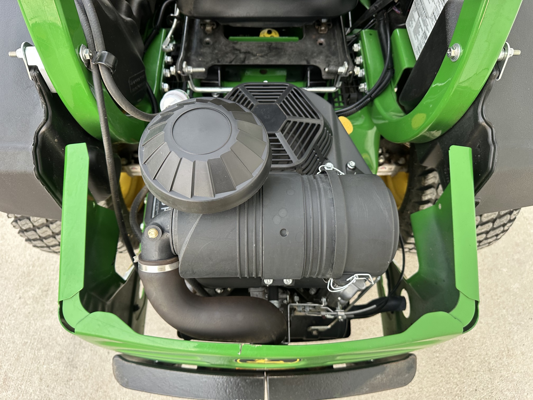 2023 John Deere Z920M Image 10